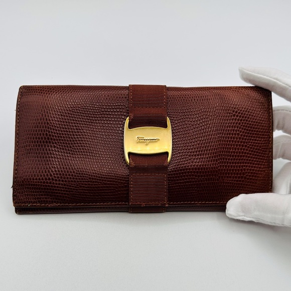 Salvatore Ferragamo Pebbled leather wallet - Picture 1 of 12